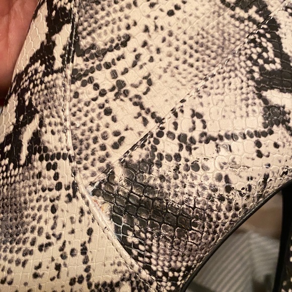 STEVE MADDEN BOOTS - Picture 10 of 17